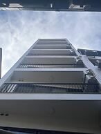 Azen Lakeside Apartment & Hotel