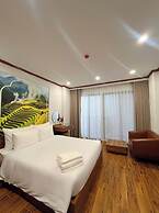 Azen Lakeside Apartment & Hotel