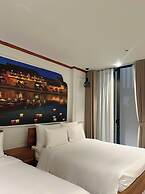 Azen Lakeside Apartment & Hotel