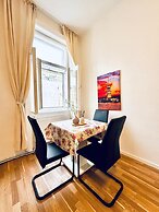 Modern Studio Close to Stadthalle