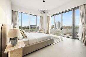 2BR Apartment Near Downtown Dubai Mall