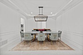 GLOBALSTAY Luxury 4 Bedroom House