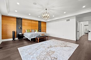GLOBALSTAY Luxury 4 Bedroom House