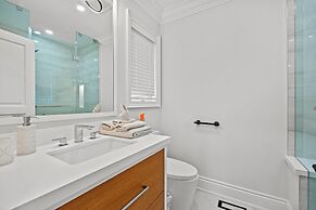GLOBALSTAY Luxury 4 Bedroom House