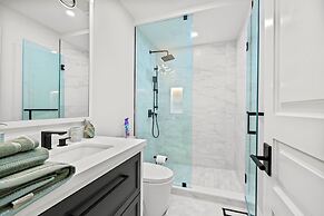 GLOBALSTAY Luxury 4 Bedroom House