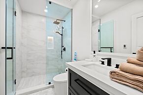 GLOBALSTAY Luxury 4 Bedroom House