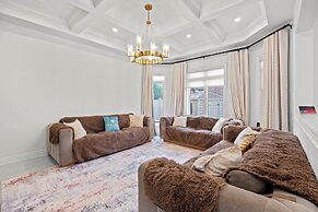 GLOBALSTAY Luxury 4 Bedroom House