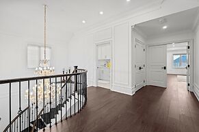 GLOBALSTAY Luxury 4 Bedroom House