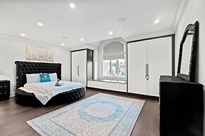 GLOBALSTAY Luxury 4 Bedroom House