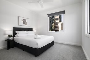 Spacious 3-bed Apartment in Melbourne CBD