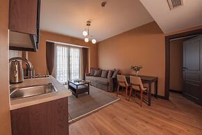 Servi House
