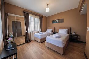 Servi House