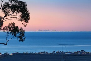 Baymere Pool Spa City Views
