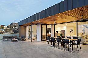 Valora Luxury By The Bay