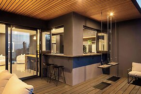 Valora Luxury By The Bay