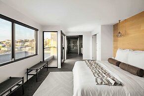 Valora Luxury By The Bay