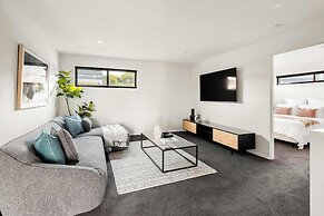 Valora Luxury By The Bay