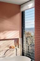 Banksia Luxury Home With Views