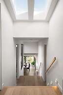 Banksia Luxury Home With Views
