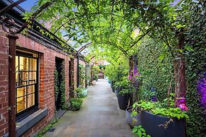 The Empress Direct Access Carlton Gardens