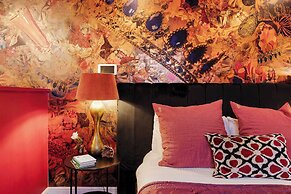 The Empress Direct Access Carlton Gardens
