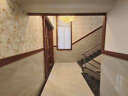 Hotel Saffron Grand Thane