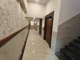 Hotel Saffron Grand Thane