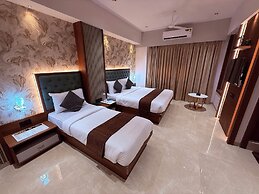 Hotel Saffron Grand Thane