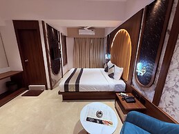 Hotel Saffron Grand Thane