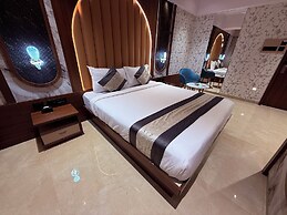 Hotel Saffron Grand Thane