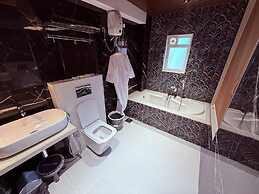 Hotel Saffron Grand Thane