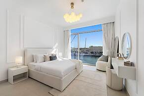 2BR M Room CF7 B Partial Canal View