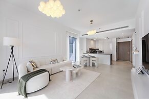 2BR M Room CF7 B Partial Canal View