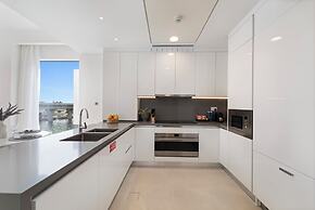 2BR M Room CF7 B Partial Canal View