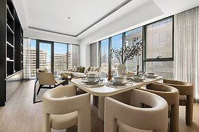 3BR with Burj Khalifa and Canal View