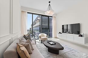 2BR M Peaceful Yet Central Dubai