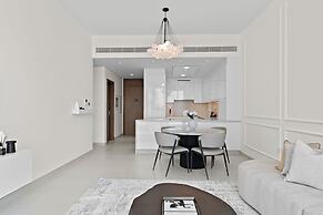 2BR M Peaceful Yet Central Dubai