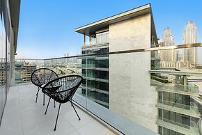 2BR M Water Views Near Downtown