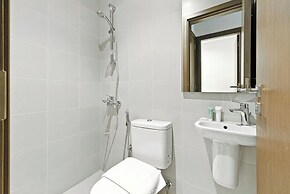 2BR M Water Views Near Downtown