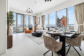 2BR M Water Views Near Downtown