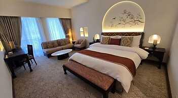 Sost Serena Hotel