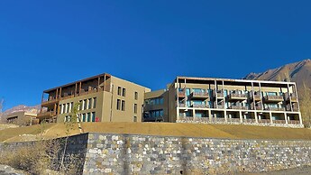 Sost Serena Hotel