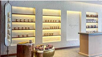 Sost Serena Hotel
