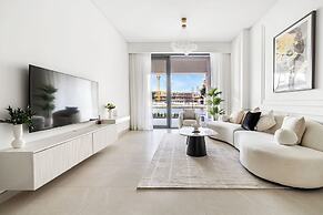 2BR M Huge Terrace Direct Canal Access