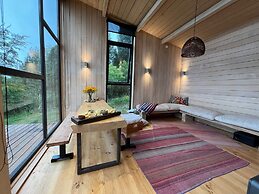 Ampe Lodge
