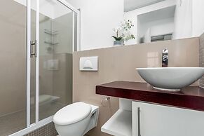 The Quadrant 406