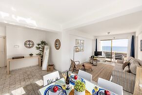 Mackenzie Beachfront Suite