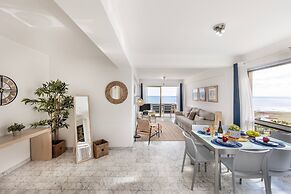 Mackenzie Beachfront Suite