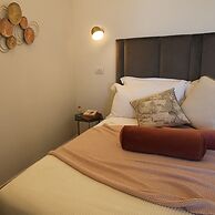 1940 Luxury Accommodations - Suite Onice