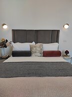 1940 Luxury Accommodations - Suite Onice